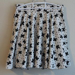 Delia's skirt with bow pattern